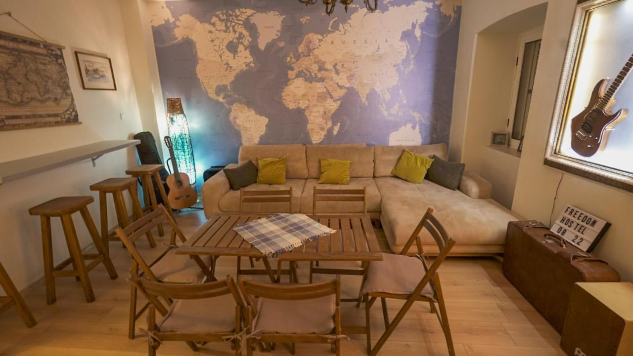 Freedom Hostel ブドヴァ エクステリア 写真